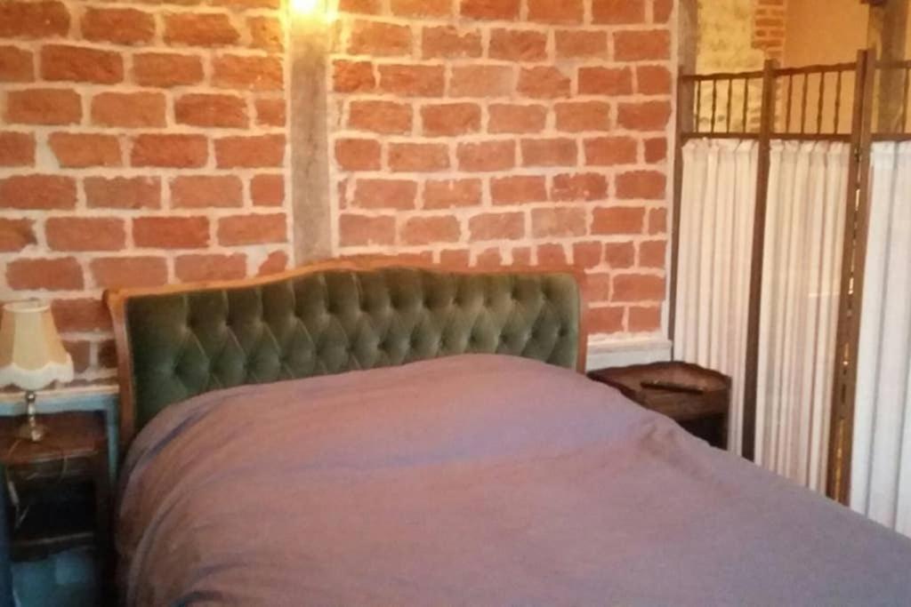 Charming Old Style Apartment องเฟลอร์ ภายนอก รูปภาพ
